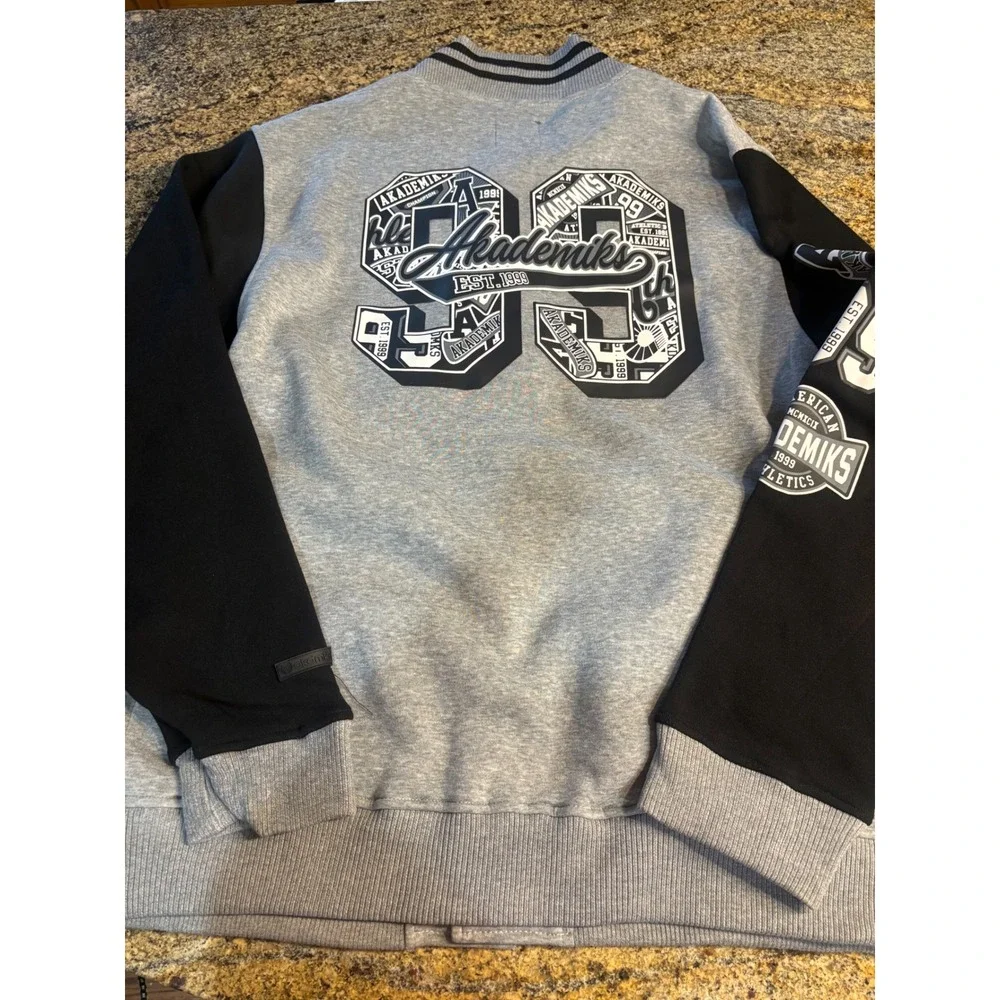 Akademiks Mens Varsity Style Jacket Grey Black Snap Front Fleece XL